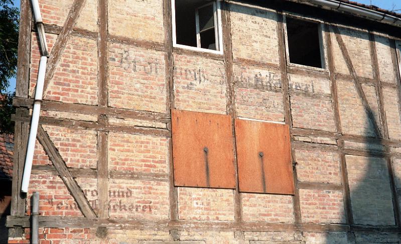 Quedlinburg, Konvent, 8.7.1995 (1).jpg - Brot-, Weiß- und Fein-Bäckerei